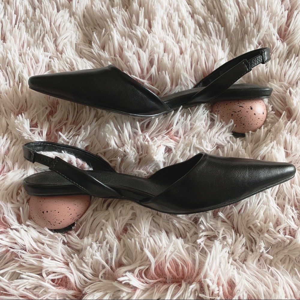 NEW Pointed Black Shoes w/ Pink Round Heels 6